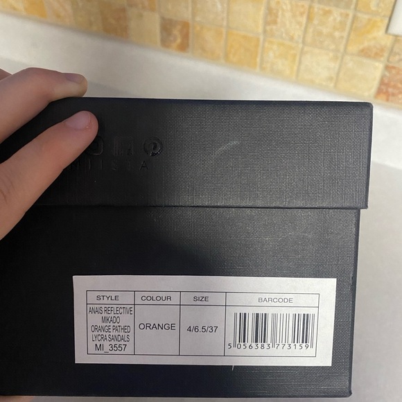 Miista
Women's Anais Reflective Sandals Yellow Orange‎ 6.5/37 - Picture 8 of 8